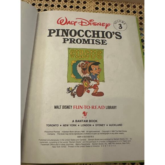 Set of 2 Walt Disney Fun to Read Mickey Meets the Giant & Pinocchio’s Promise - Picture 11 of 13